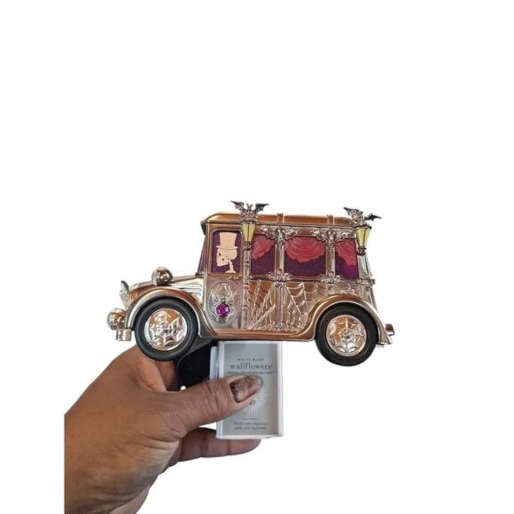 Bath & Body Works Halloween HEARSE  PROJECTOR Wallflower Plug In Home Decor Goth